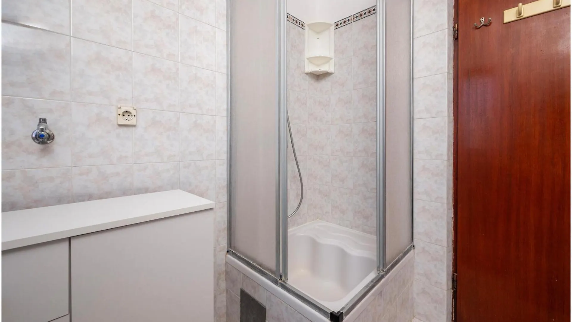 Nice Apartment In Pula With Kitchen