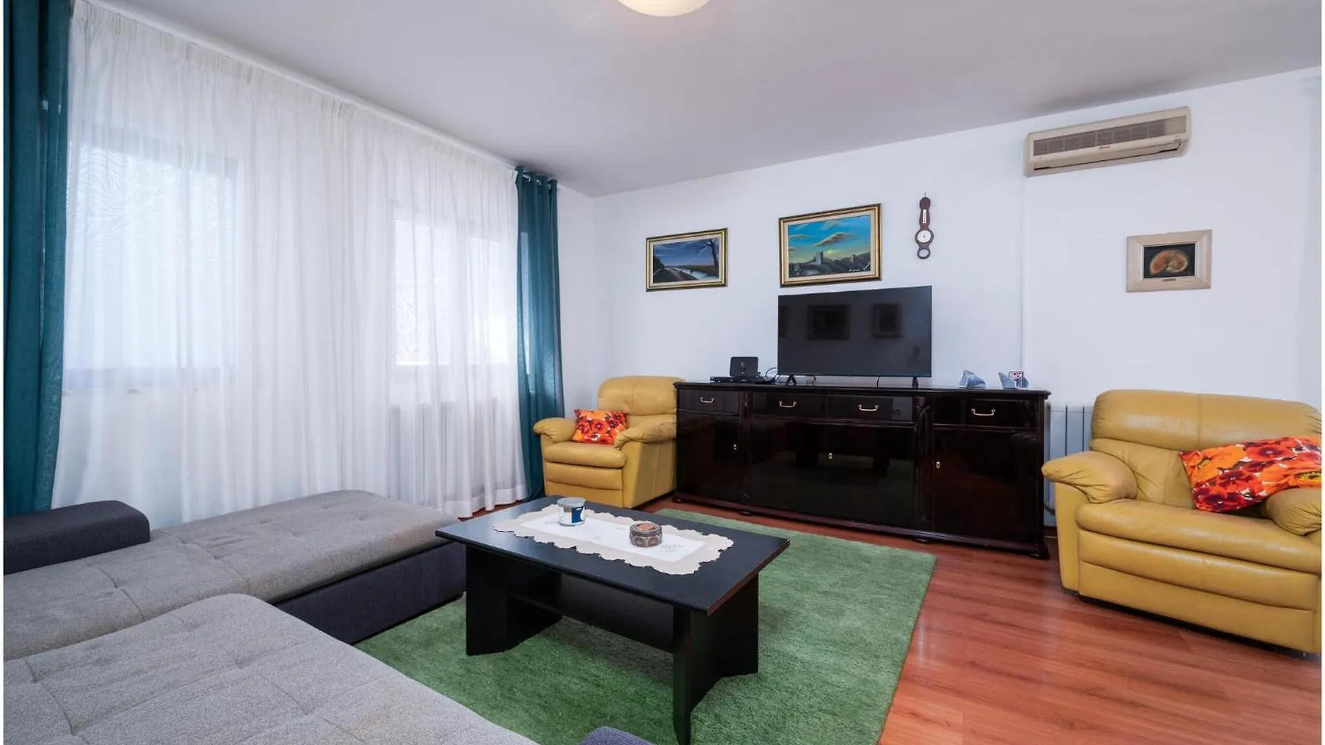 Nice Apartment In Pula With Kitchen 크로아티아