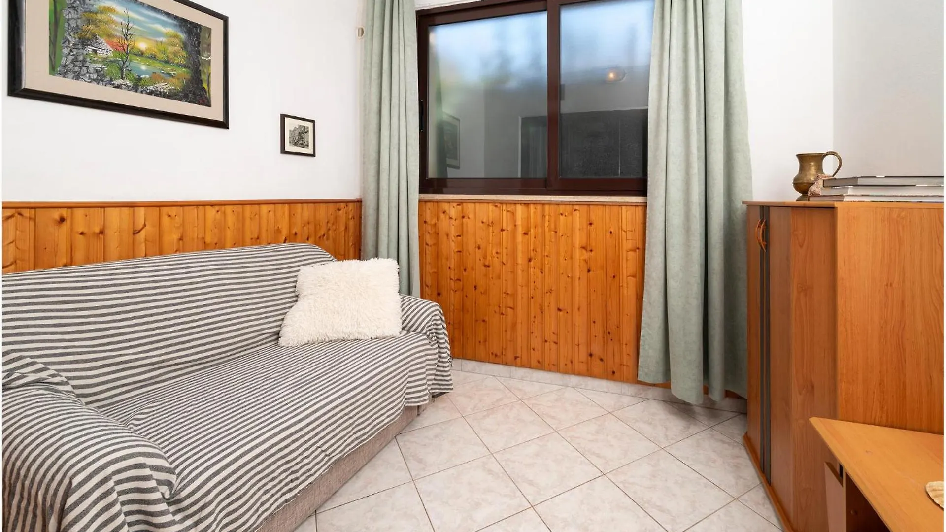 Nice Apartment In Pula With Kitchen