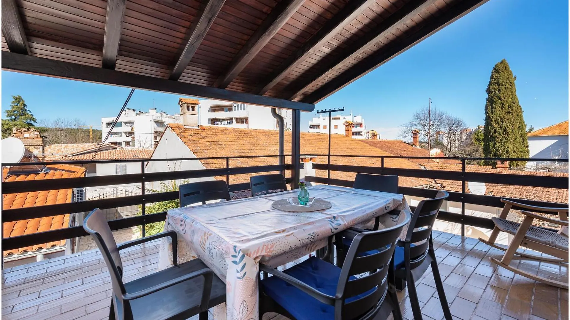 Nice Apartment In Pula With Kitchen
